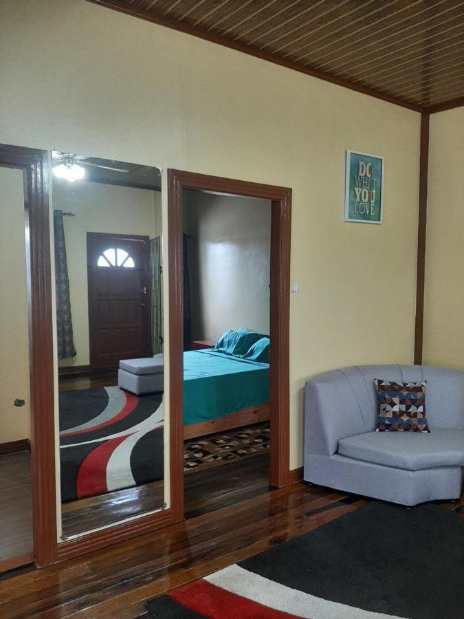 Jrs Apartments Georgetown Buitenkant foto